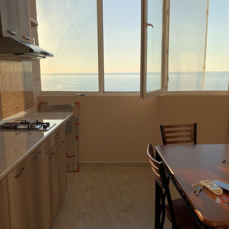Appartement Amazing Magnolia à Batoumi Extérieur photo